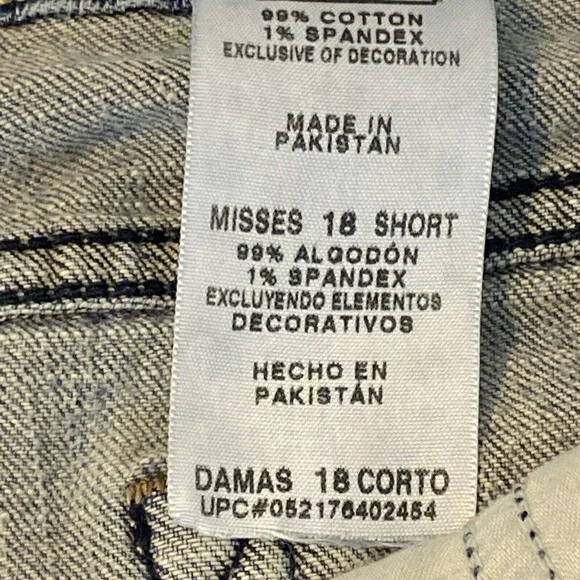 Levi's Jeans Womens 18 Short Mid Rise Bootcut Medium Wash Blue Denim - Picture 3 of 16